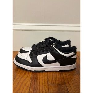 Nike Big Kids 5.5 Equivalent To Women’s Size 7 Black And White Dunk Low Pandas
